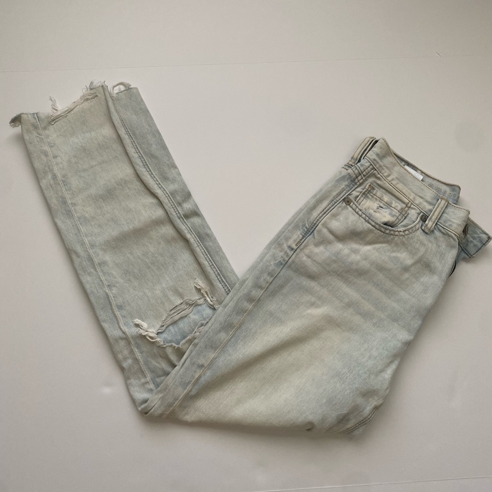AE Mom Jean